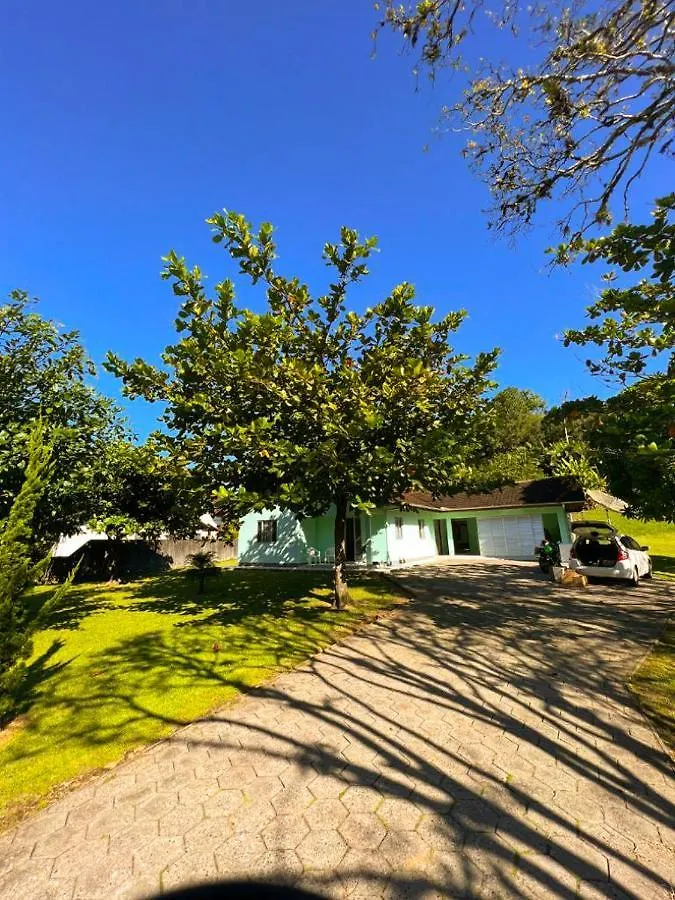 Casa de Férias Casa Ampla Ha 8 Minutos Do Centro Vila Pomerode Brasil